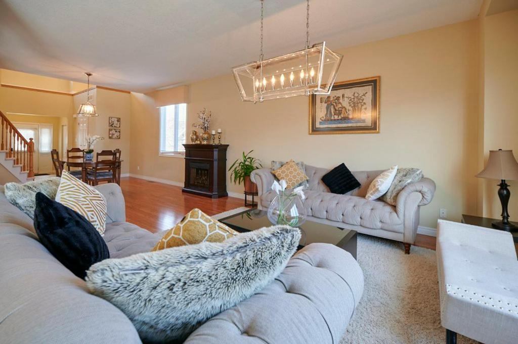 Luxurious 3 bedroom High end villa with Lounge and Fireplace - Housity