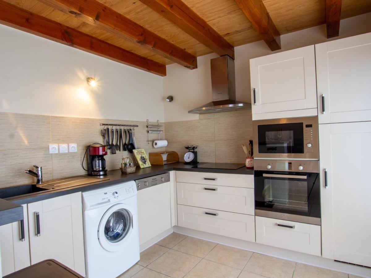 Maison spacieuse avec jardin clos et Wifi à Saint-Germain-et-Mons - FR-1-616-63 - Housity