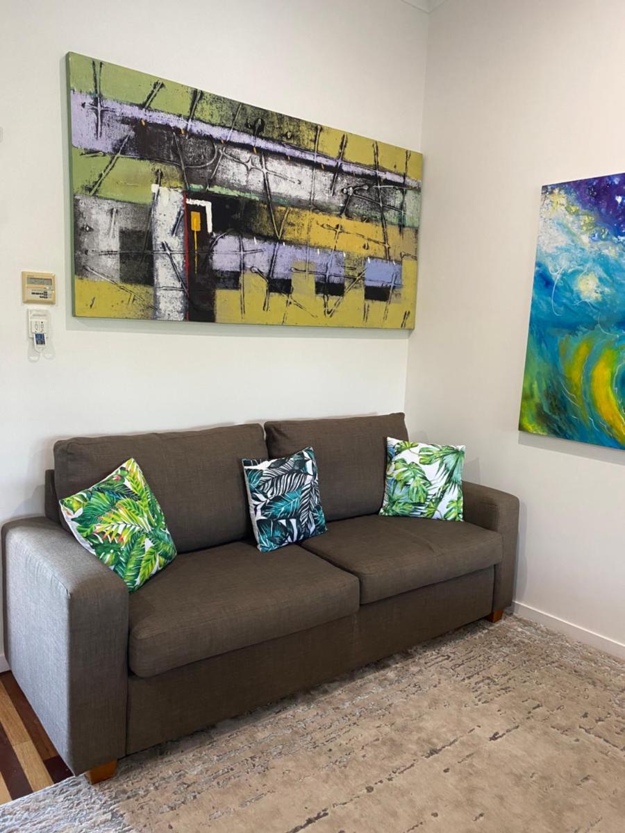 Luxury Top Floor Sunset Villa - Housity