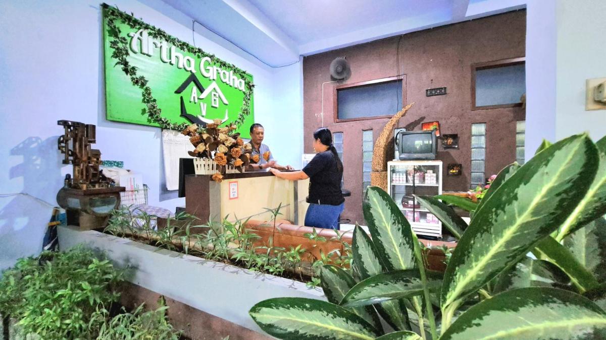 Artha Graha Homestay - Housity