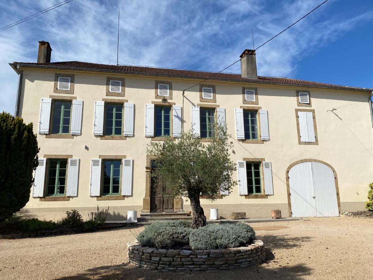 Large House near Marciac & Heated Salt Water Pool - Housity
