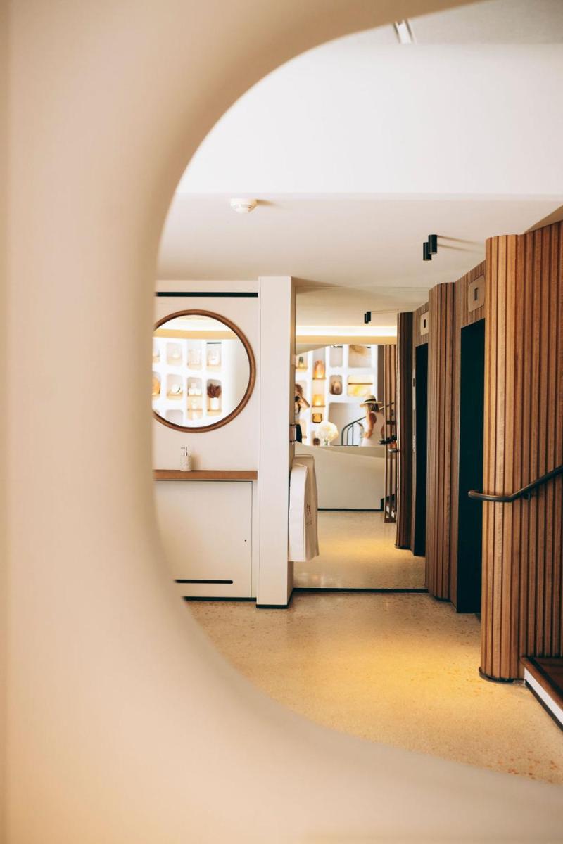 Photo de la galerie de l'établissement Hôtel & Spa Belle Plage, à Cannes
