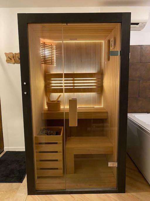 Gîte privé avec sauna et balnéo - Housity