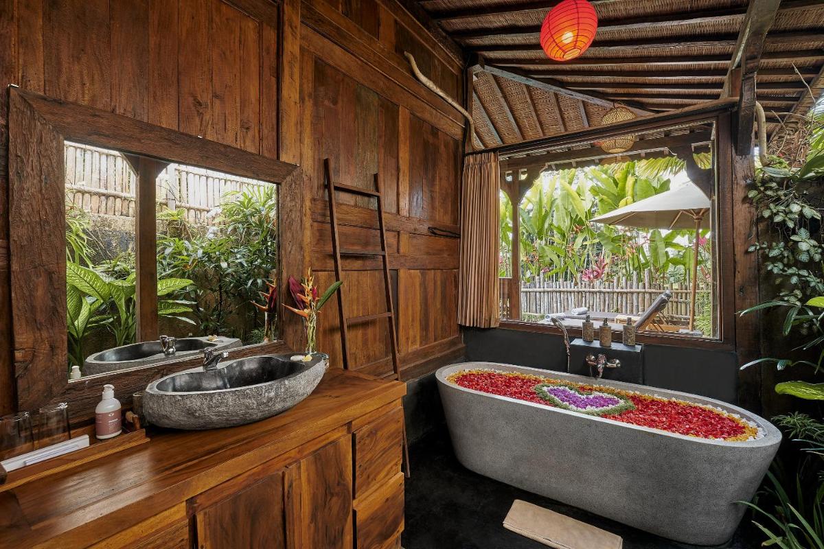 Suitetrails - Kawan Antique Ubud Villa