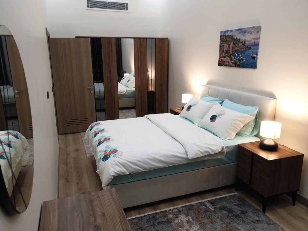sea and lake view, modern building, luxurious furniture, residential complex, top floor - Housity