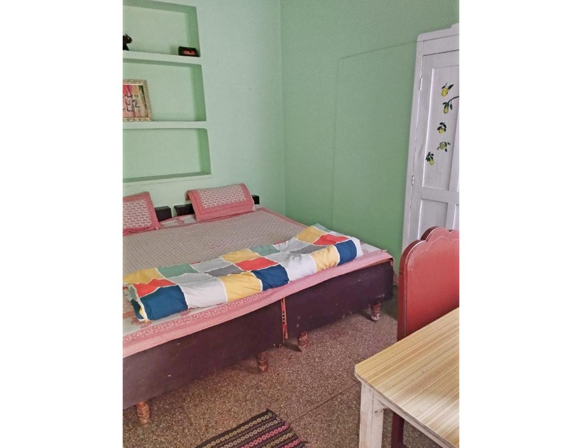 Lucknow Home Stay, Lucknow - Housity
