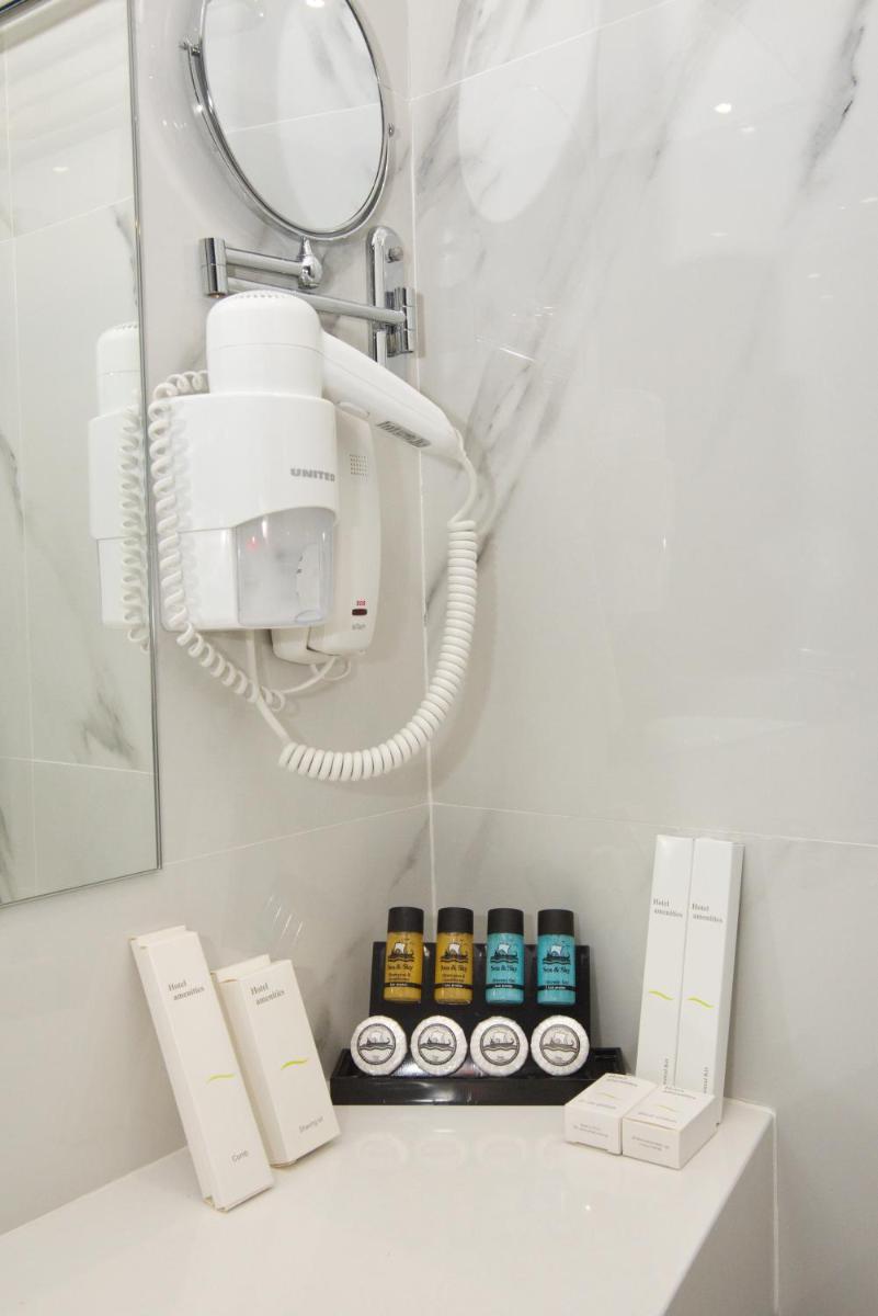 Suitetrails - International Atene hotel