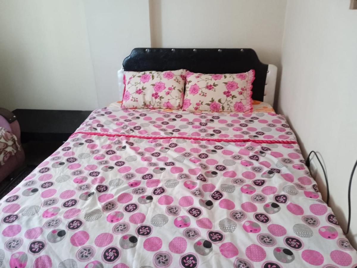 Suitetrails - NOSEF Family Apartment Residential House Low Cost Sleeping Rooms