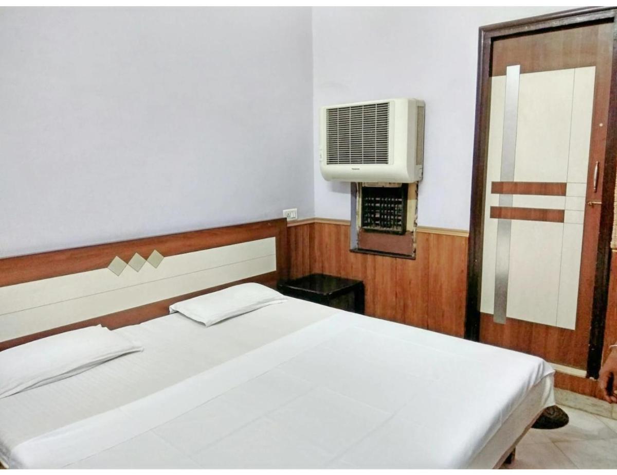 Suitetrails - Hotel Basera Guest House,Saharanpur,