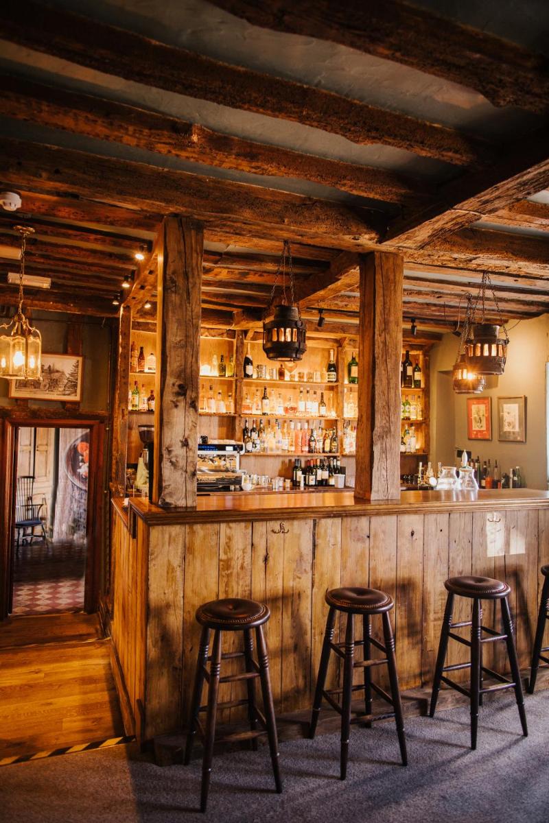 The Farmhouse at Redcoats - Housity