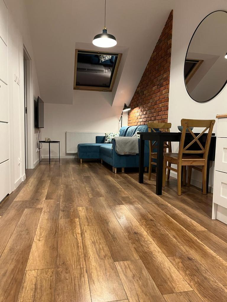 Apartamenty na Poddaszu- Tatarska 4 - Housity