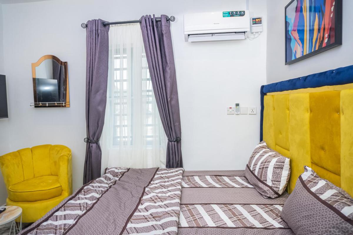 Suitetrails - Admirable 2-bed-Apt With Pool, 24hrs Power & Unlimited Internet