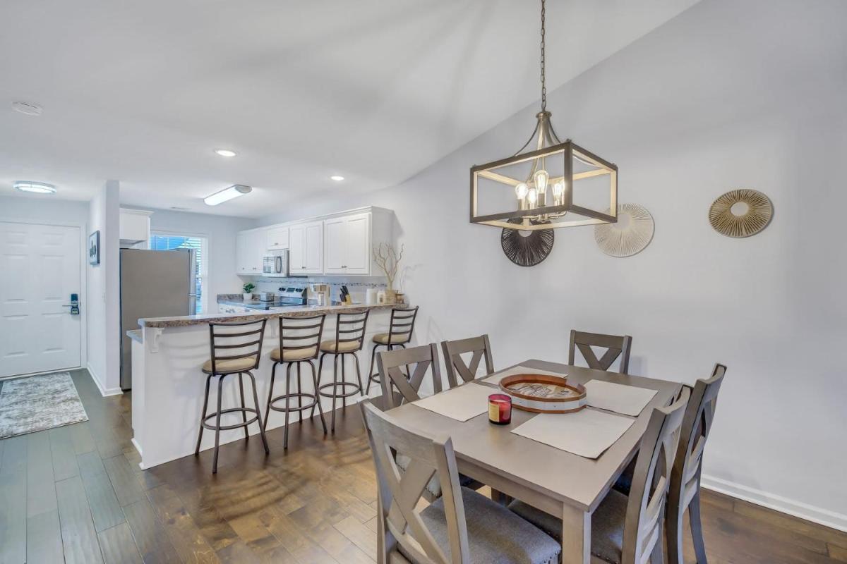 GATA Suite - Quiet neighborhood 10 minutes to GSU - Housity