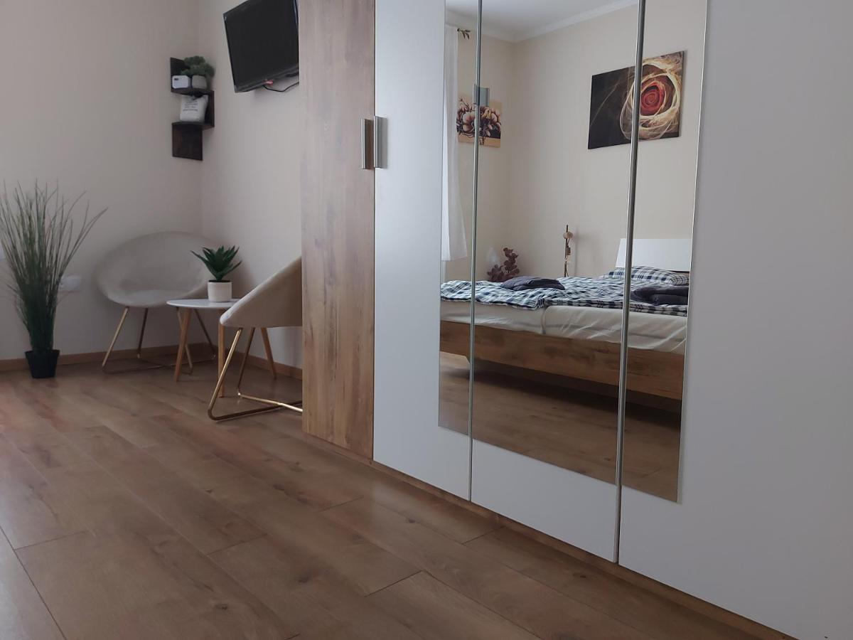 Suitetrails - Crystal Apartman