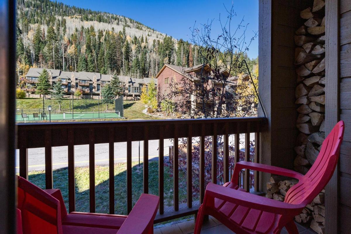 Cascade Village 364 - Housity