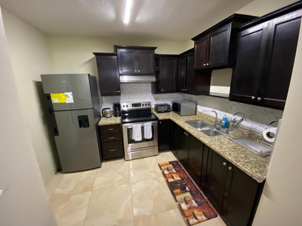 Finest Accommodation Kensington New Kgn 8 Kensington Cres. Kgn 5 - Housity