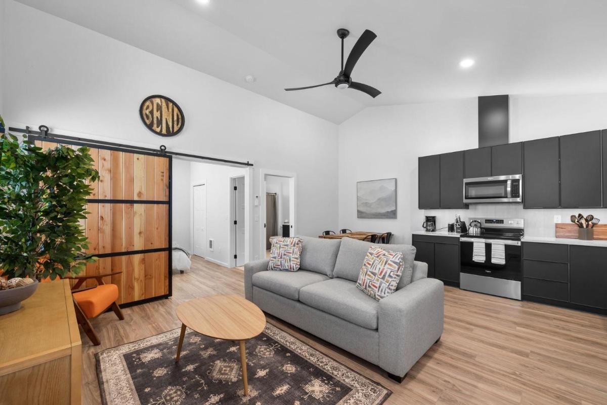 Mt Jefferson Cottage - Housity