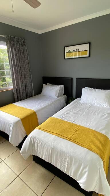 The Palms 3 bedroom loft apartment in leafy suburb - Housity
