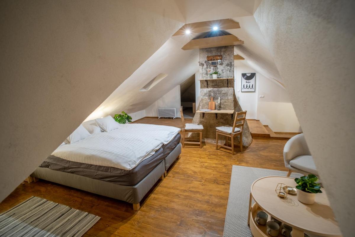 Suitetrails - Apartmány Rodný dom Deža Hoffmanna