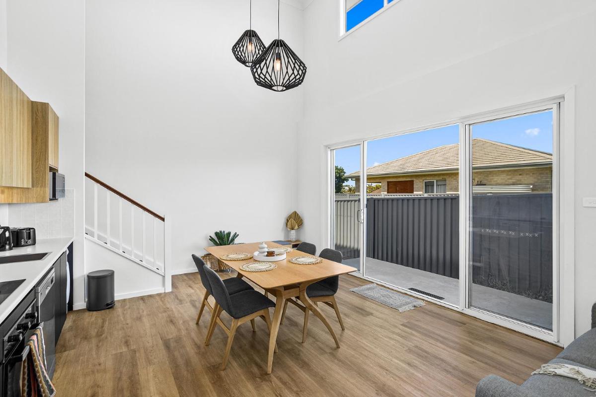 Coastal Hideaway - Housity