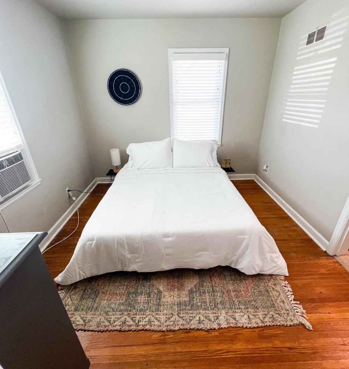 Centrally Located Cozy 1 Bedroom Apartment - Housity