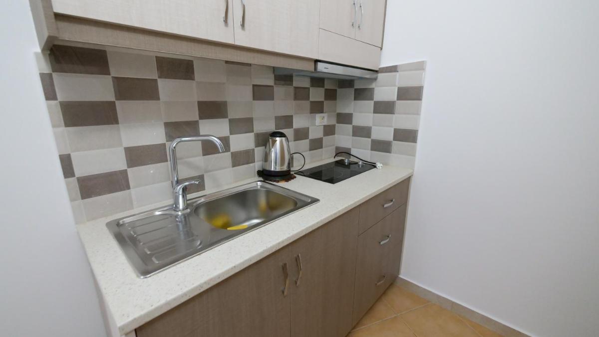 Kiri S.Apartaments - Hizvo