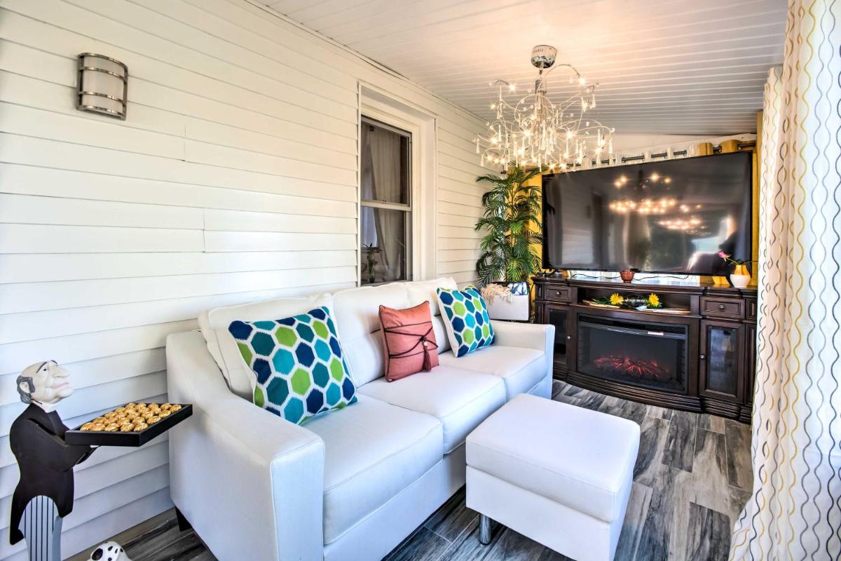 Spacious Retreat with Pool about 2 Mi to Hershey Park! - Housity