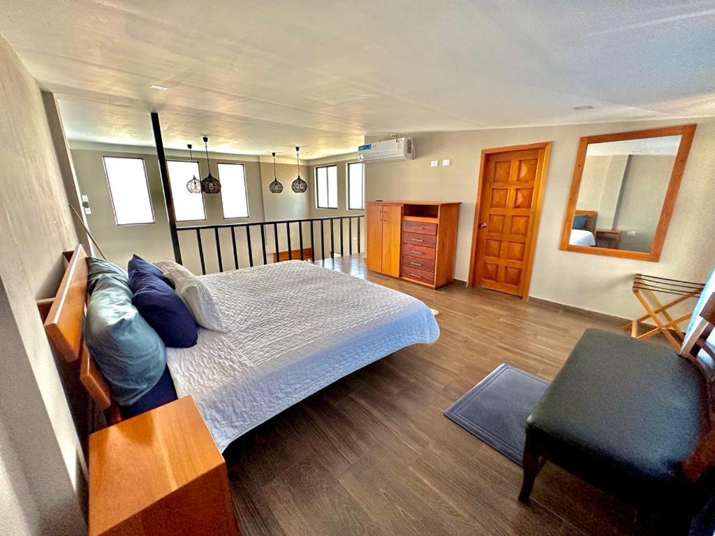 Suites Hermosas cercanas a todo - Housity