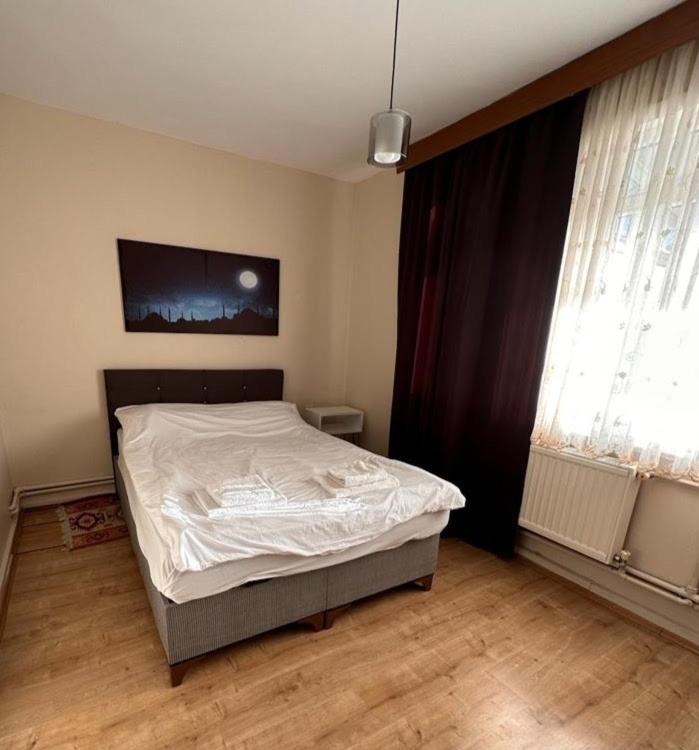 Lovely 2 bedroom loft with terrace, center of Kadıköy - Housity