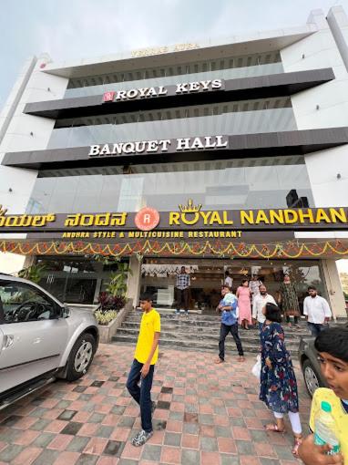 Hotel Royal Nandanaa - Housity