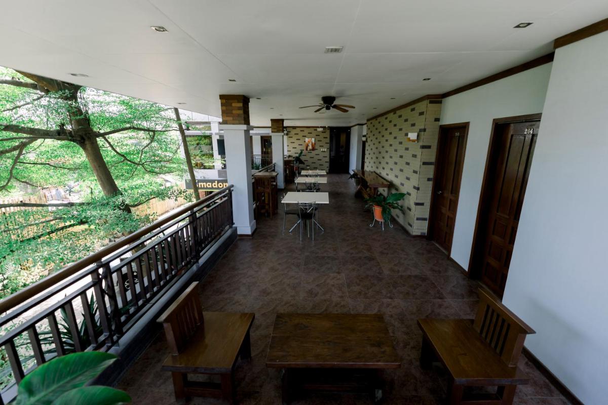 Madonna Hometel and Suites - Housity