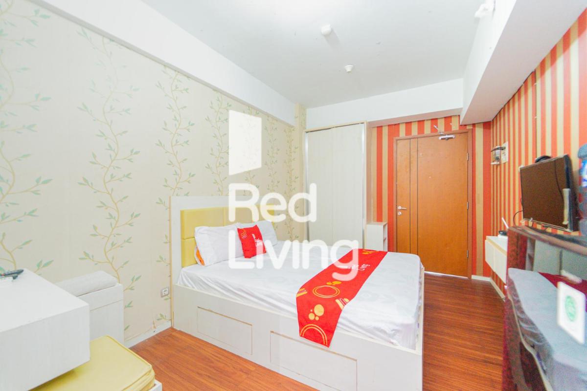 Suitetrails - RedLiving Apartemen Green Lake View Ciputat - Mpo Yani Rooms Tower E with Fast Wifi