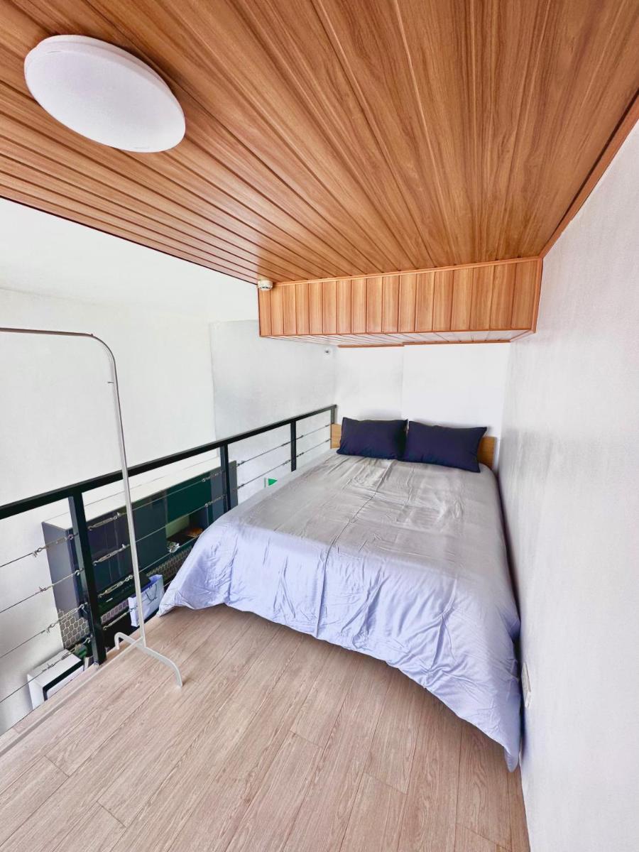 The Loft - with Netflix - Housity
