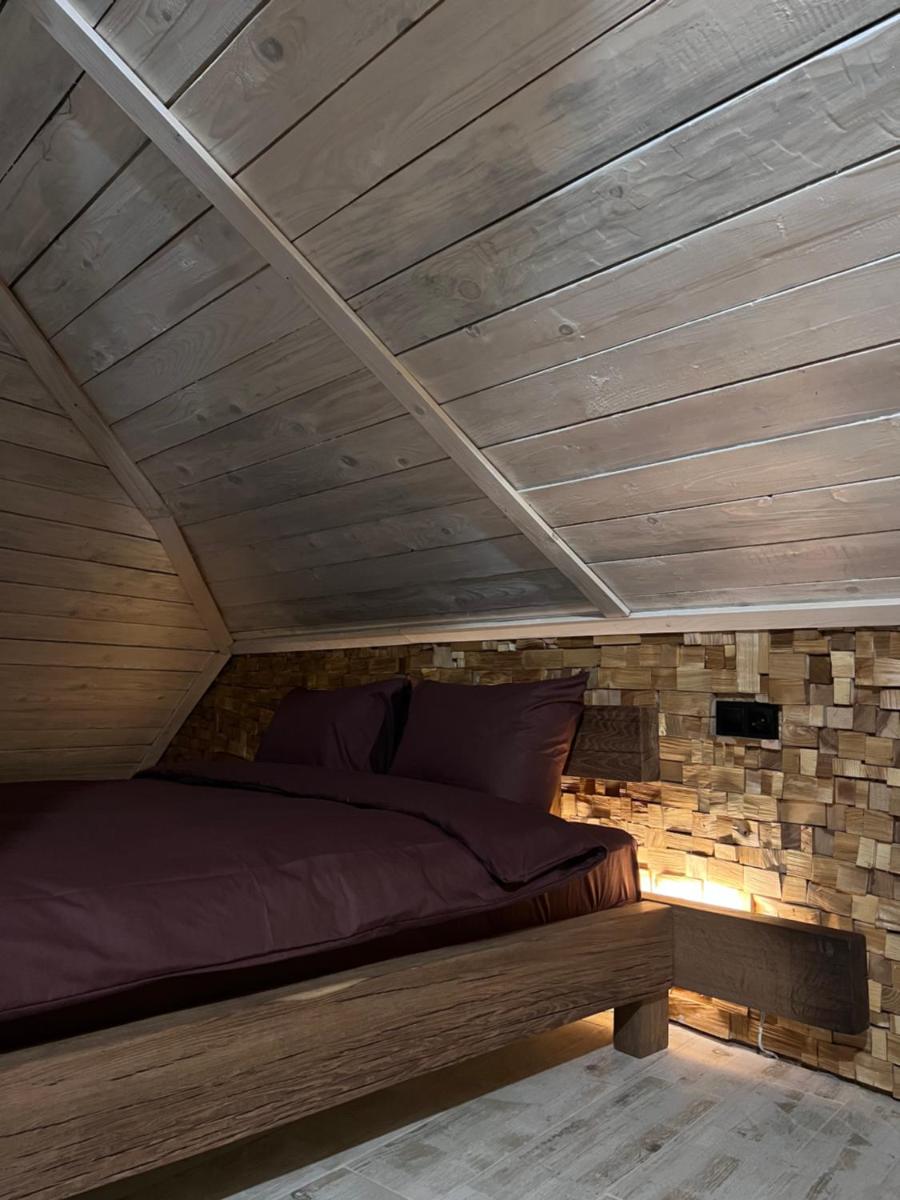 Luxury Live - Housity