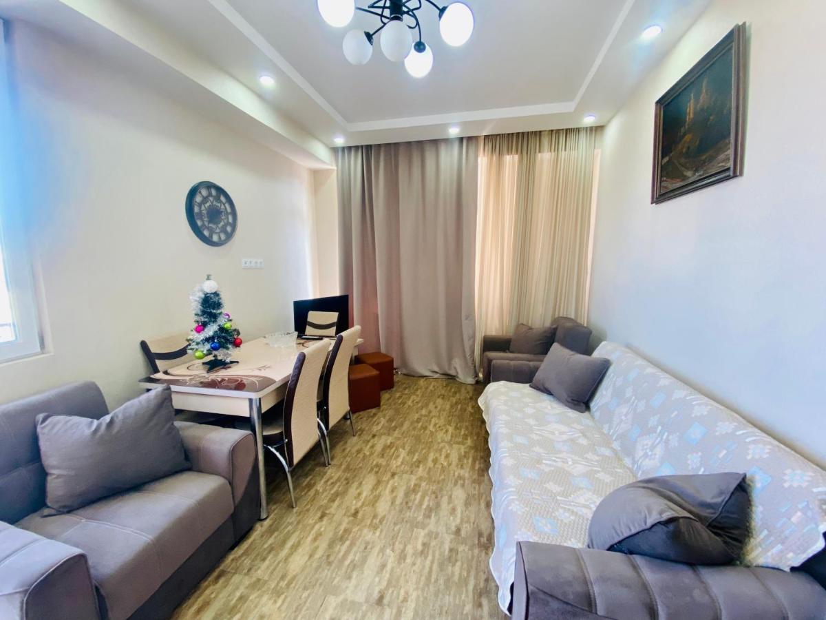 Georgian StonehengEEE - Housity