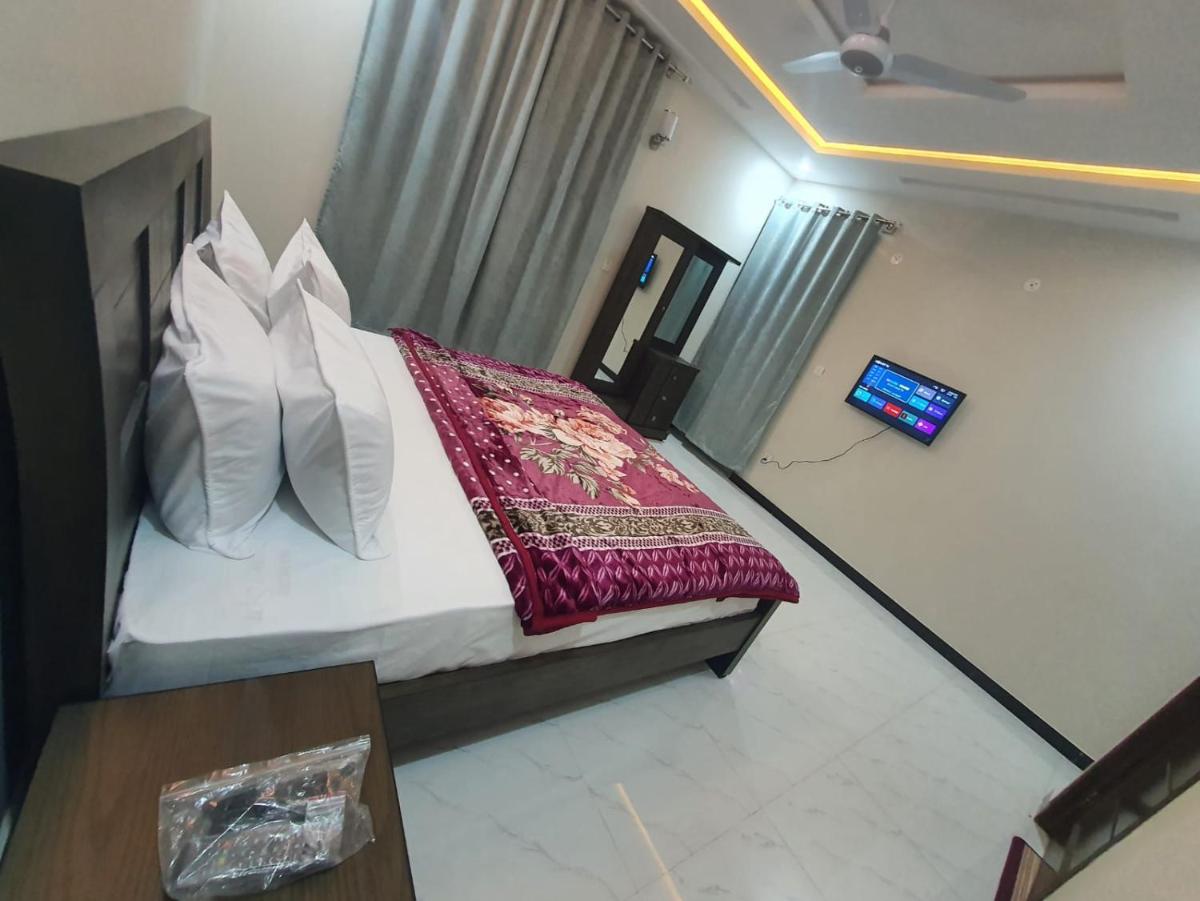 Suitetrails - Transit Guest House