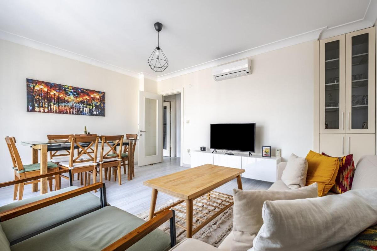 Cozy Apartment in Bostanci Kadikoy - Housity