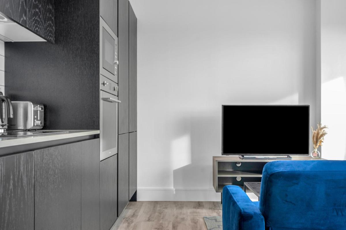 Stunning One & Two Bedrooms in North Acton, West London - Housity