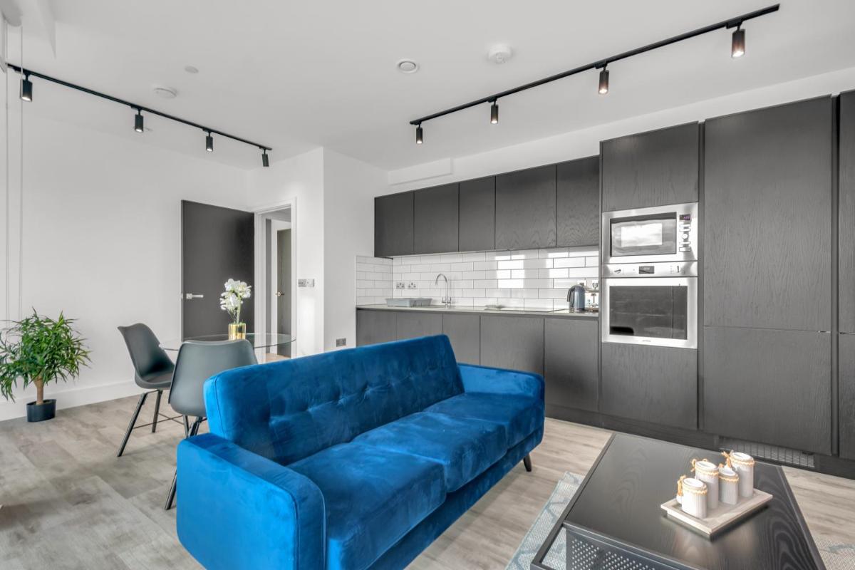 Stunning One & Two Bedrooms in North Acton, West London - Housity