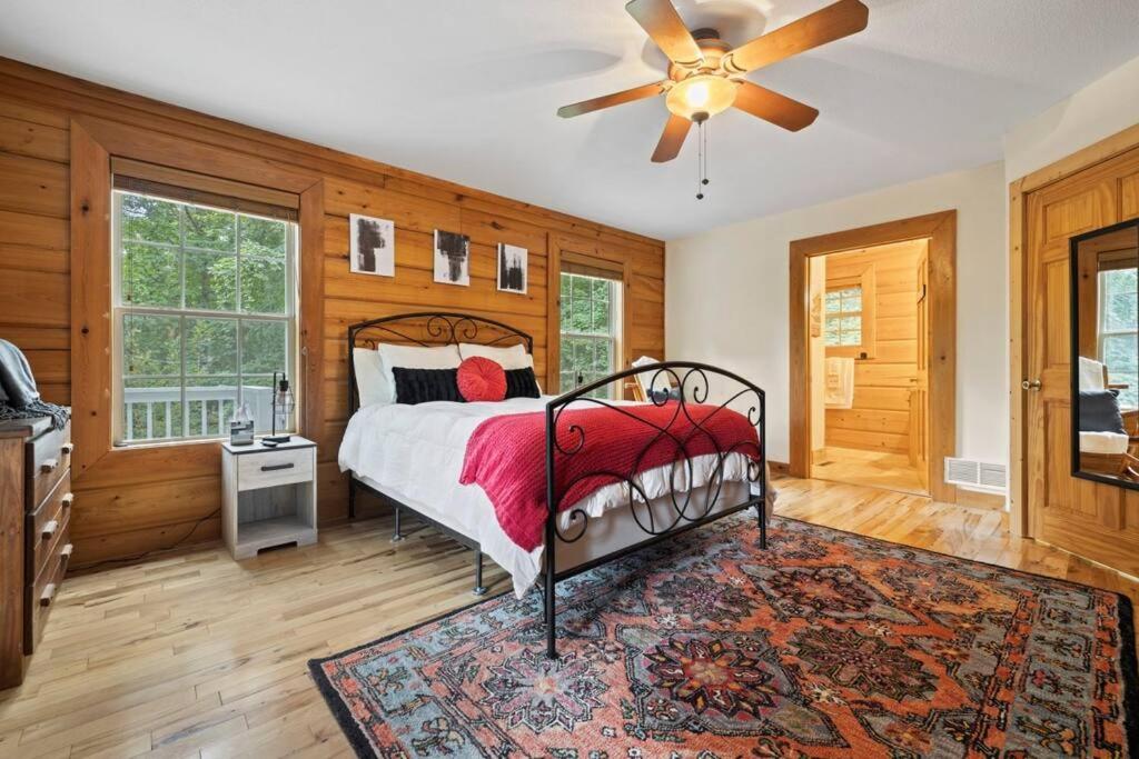 NEW_5Beds_Arcade&Games_Fire Pit_Pet Friendly - Housity