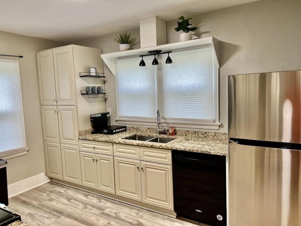 3 BR Home in Kent! - Housity