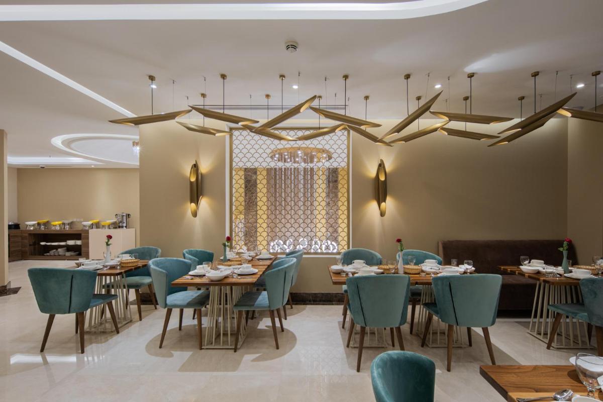 Gladiolus Hotel - Housity