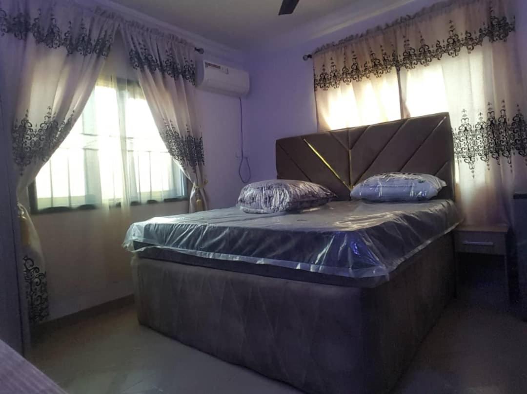Suitetrails - 3JD Lavishly Furnished 3-Bed Apartment