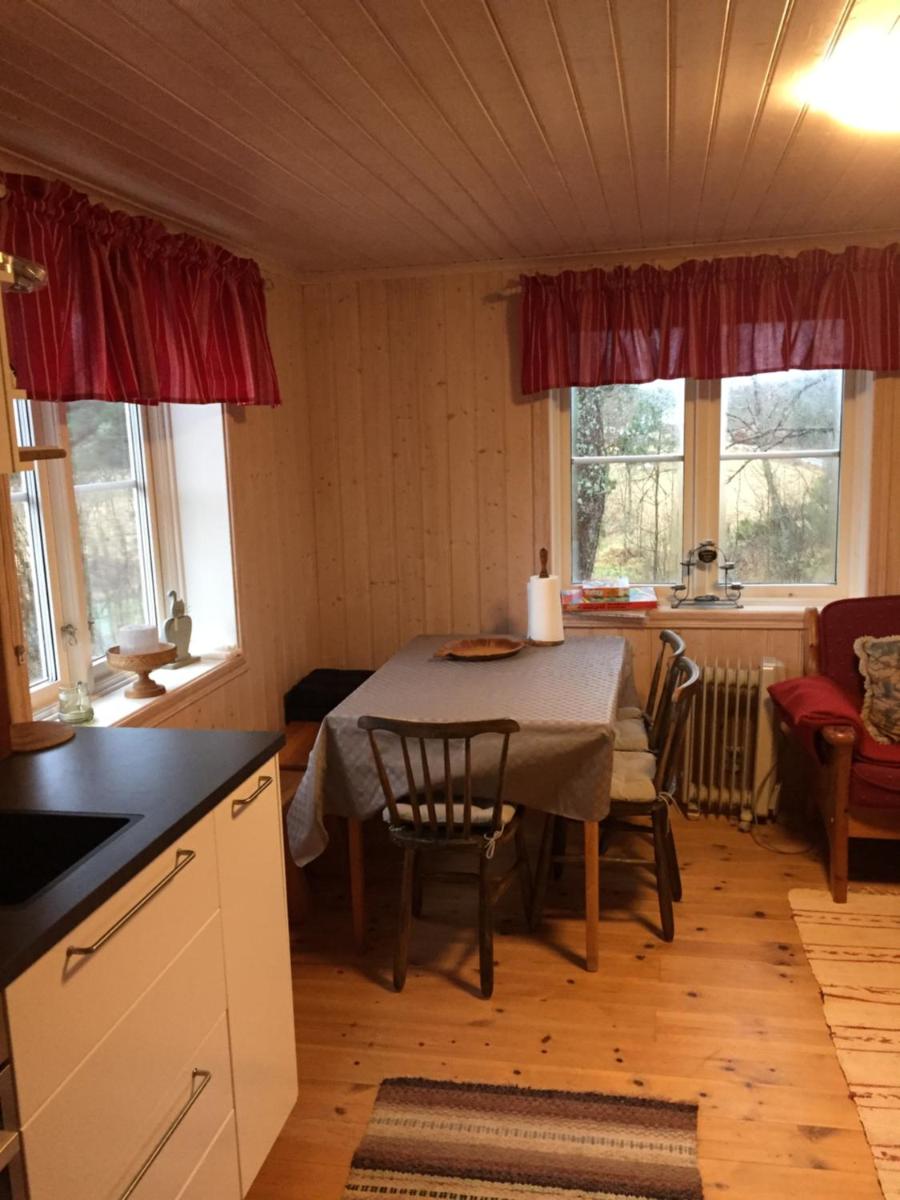Stuga vid viltåker nära norska gränsen - Housity