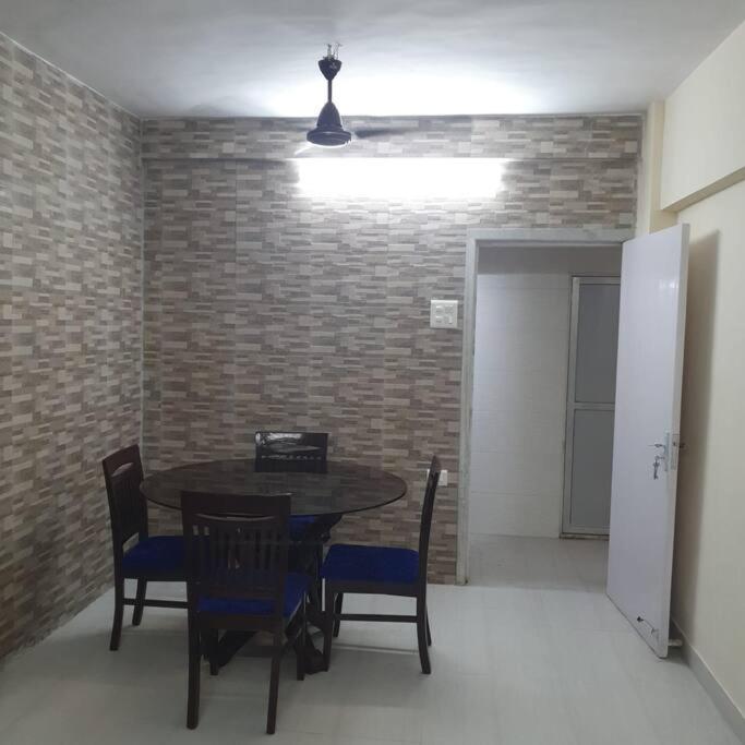 Cozy Retreat in the Heart of Mumbai City - Housity