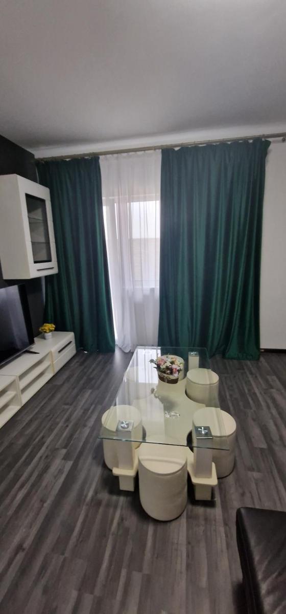APARTAMENT 2 CAMERE langa Aeroport - Housity