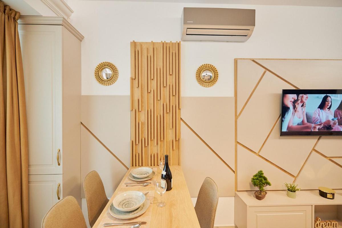 UpTown Apartments - Housity