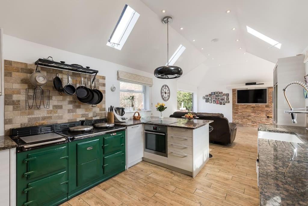 Beautiful Cottage in South Downs National Park - Housity