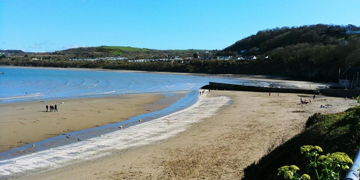 Peaceful Beach Holiday Home - Housity