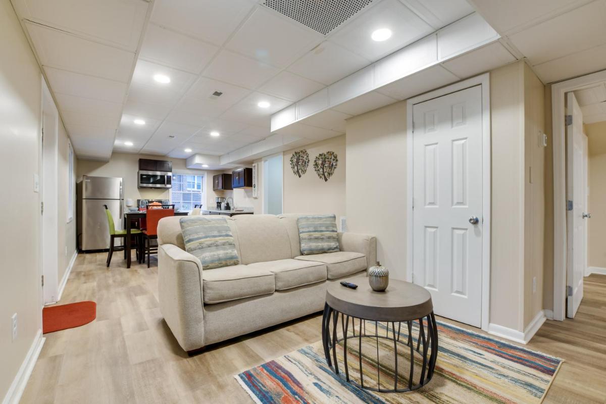 Modern Raleigh Retreat with Backyard and Fire Pit! - Housity